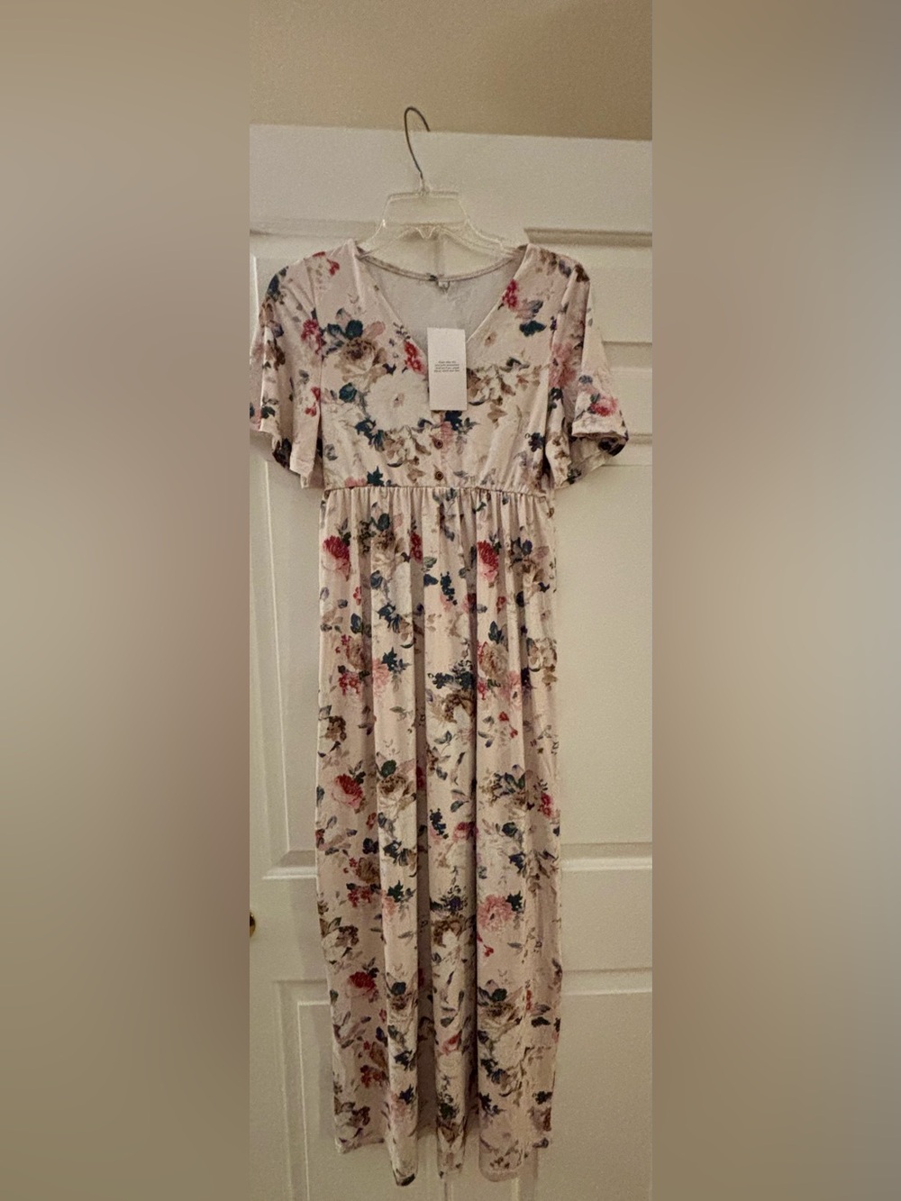 Maternity NWT pink floral maxi dress size Small
